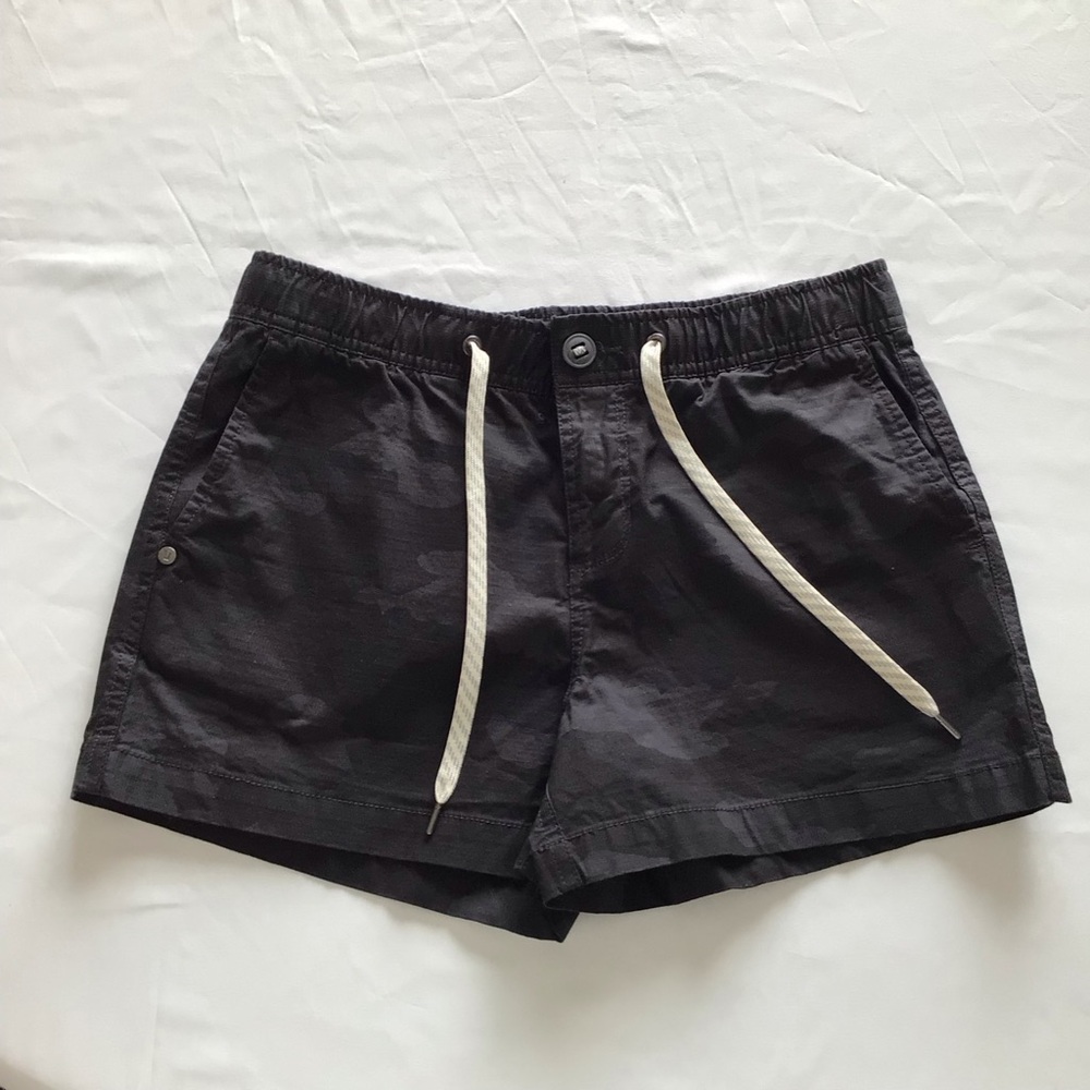 Vuori Ripstop Shorts Black/Gray Camo Drawstring Zip Pocket Cotton Small Hiking